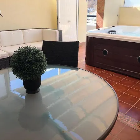 Luxury Duplex With Jacuzzi Apartment *