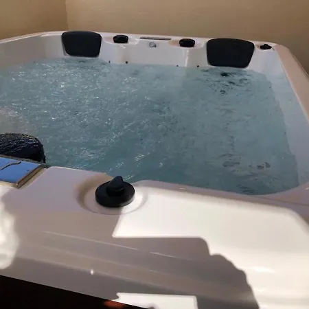 Luxury Duplex With Jacuzzi